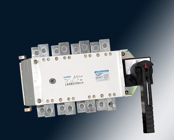 NMGLZ1-63A~3150A轉(zhuǎn)換隔離開(kāi)關(guān)（雙投開(kāi)關(guān)）上下組合運(yùn)用于兩條低壓電路切換或者兩個(gè)負(fù)載設(shè)備的轉(zhuǎn)換或安全隔離等?！?>
											NMGLZ1-63A~3150A轉(zhuǎn)換隔離開(kāi)關(guān)（雙投開(kāi)關(guān)）上下組合</a>
										</div>
										 
										<div   id=